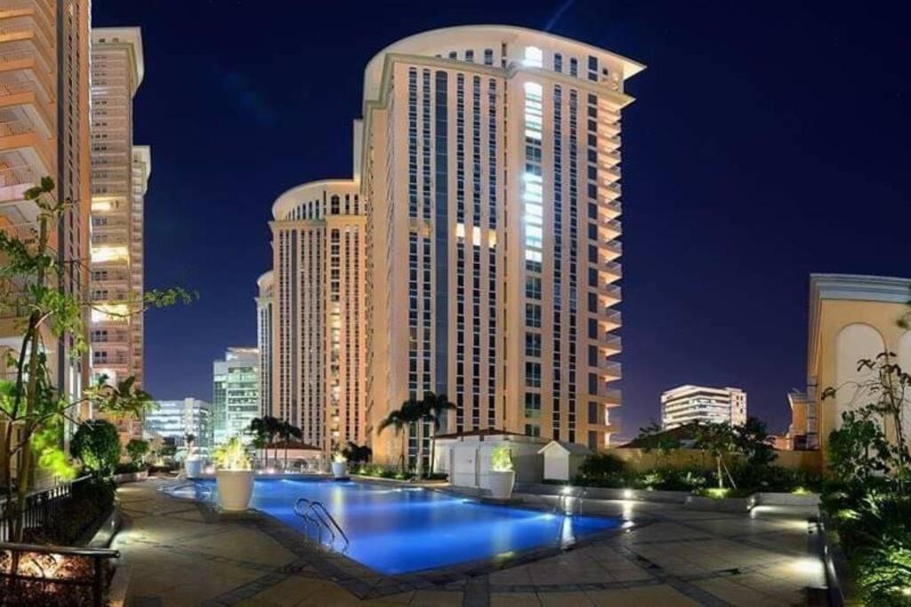 A2J Luxury 1Br Balcony Suite Near Venice Mall Bgc Manilla Buitenkant foto