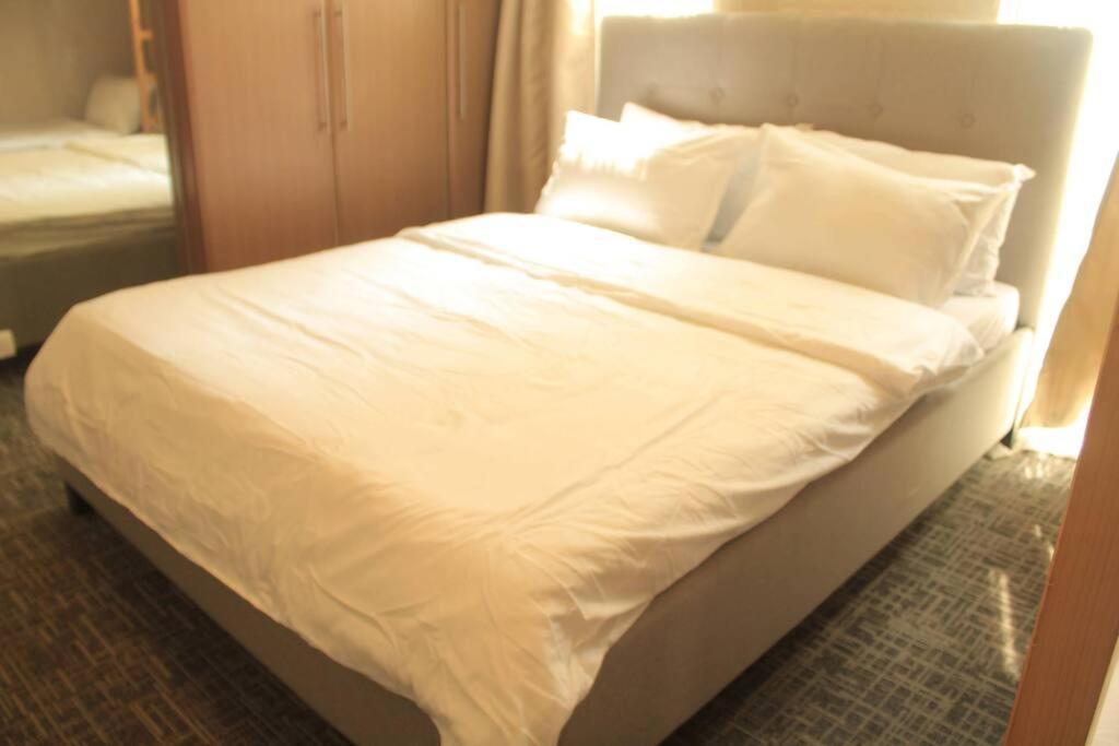 A2J Luxury 1Br Balcony Suite Near Venice Mall Bgc Manilla Buitenkant foto