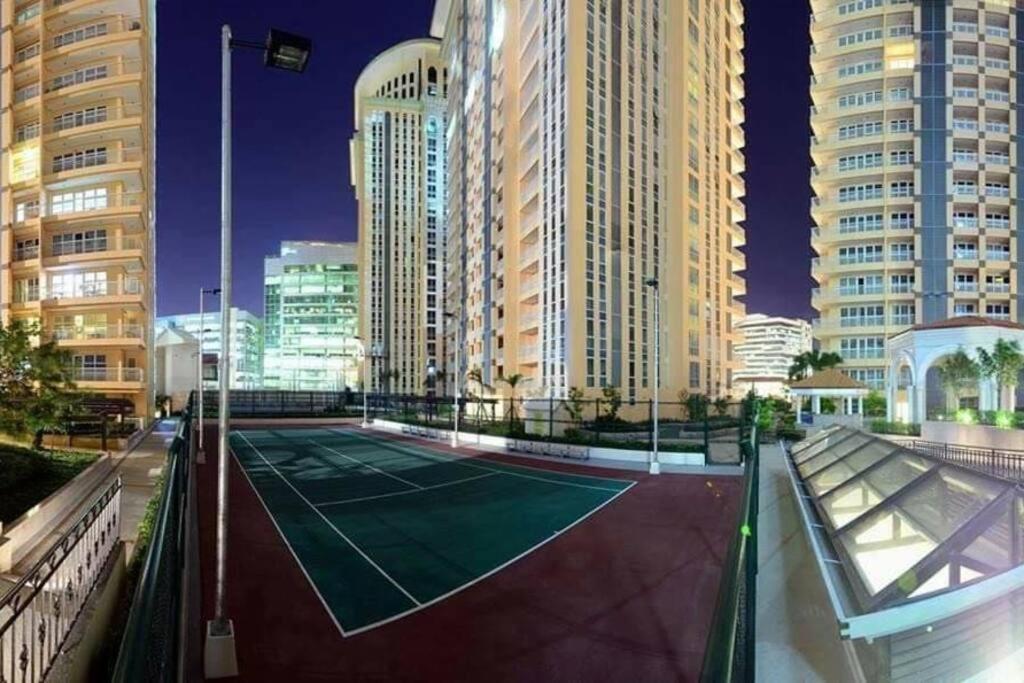 A2J Luxury 1Br Balcony Suite Near Venice Mall Bgc Manilla Buitenkant foto